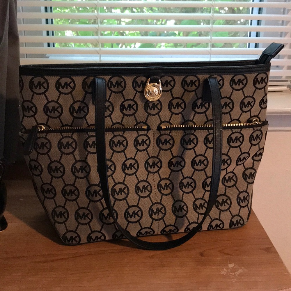 Michael Kors bag